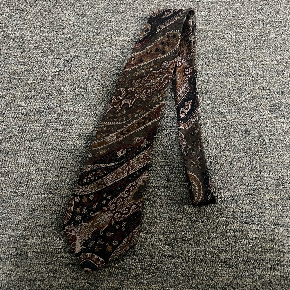 Pierre Balmain Brown Paisley Italian Silk Neck Tie